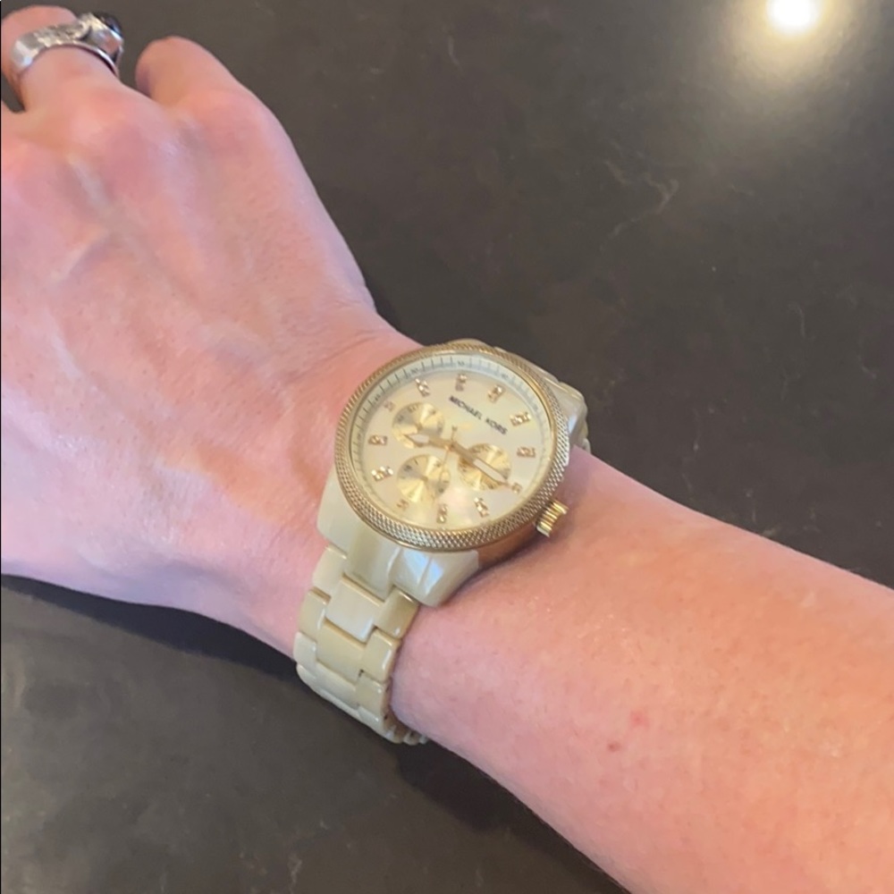 Michael Kors watch - Picture 3 of 3
